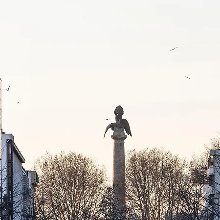 Modern Retro Downtown By Lovelystay アパート *