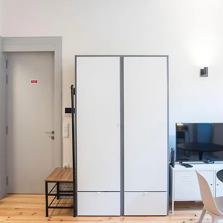 Modern Retro Downtown By Lovelystay *