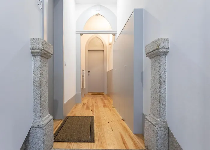 Modern Retro Downtown By Lovelystay Lägenhet