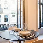 Apartamento Modern Retro Downtown By Lovelystay